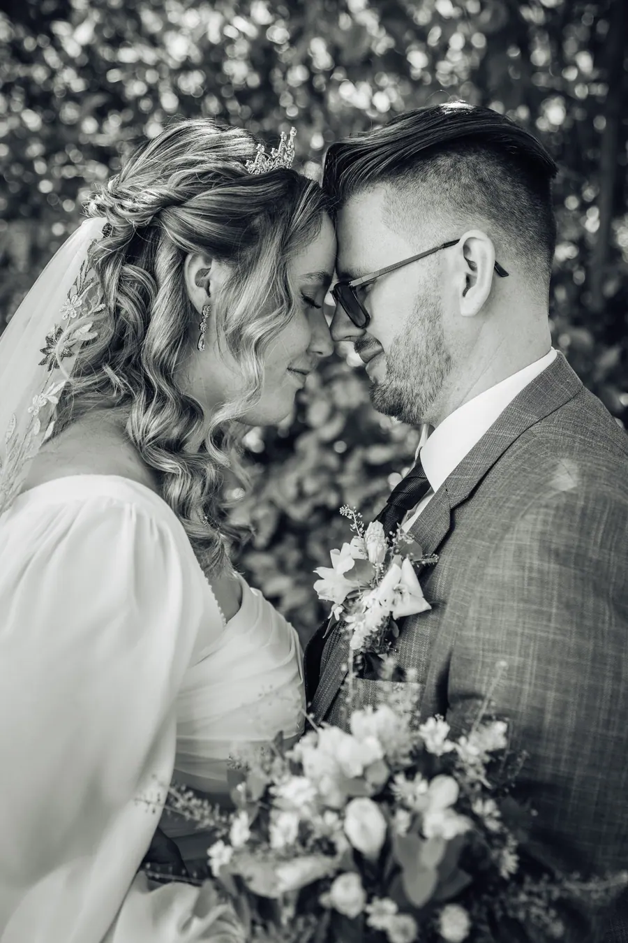 Hochzeitsfotografie Schloss Seggau: Stefanie & Kevin, Frühling, Bild 3