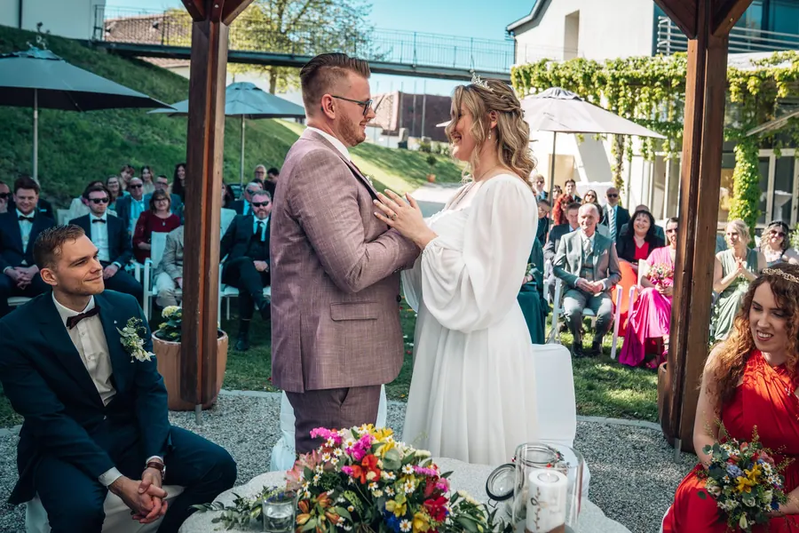 Hochzeitsfotografie Schloss Seggau: Stefanie & Kevin, Frühling, Bild 11