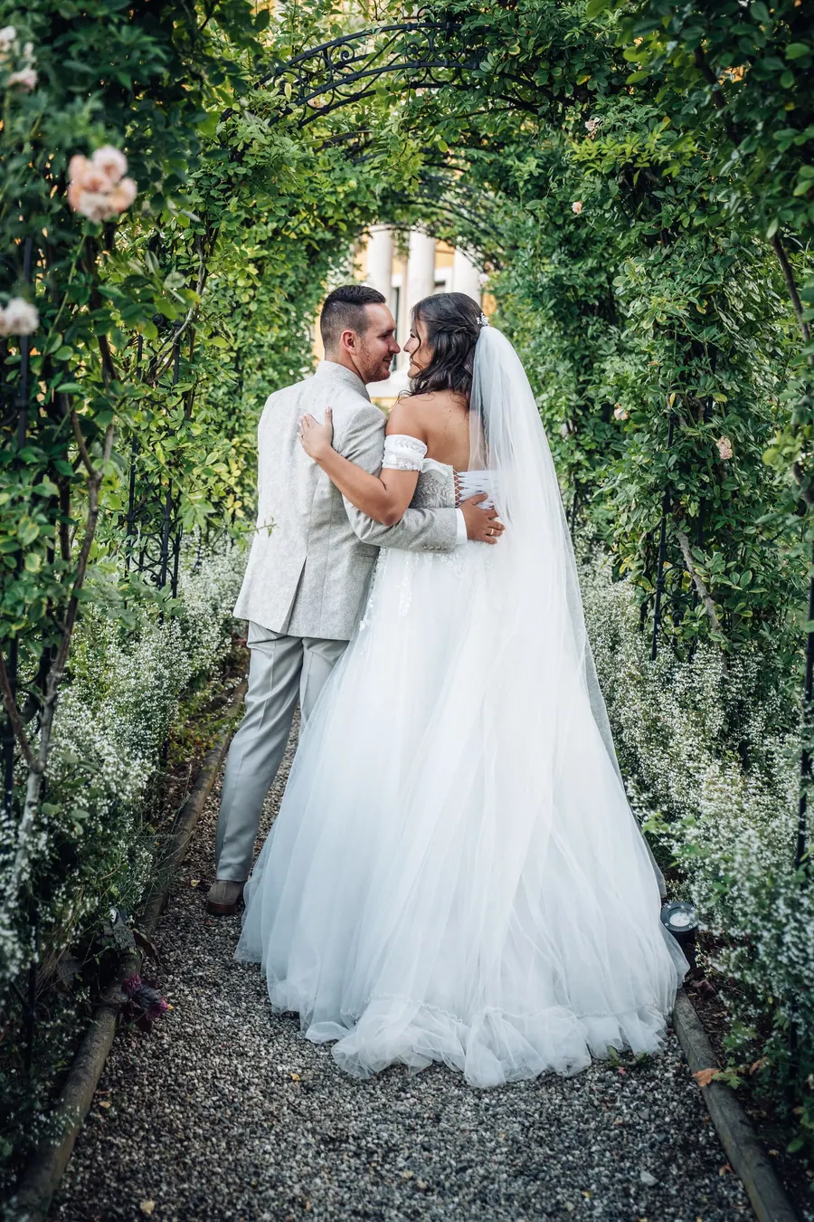 Hochzeitsfotografie Georgi Schloss: Vanessa & Konstantin, Sommer, Bild 13